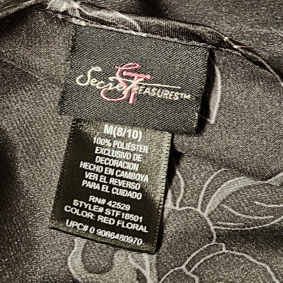 Secret Treasures Black and Red Floral Lingerie - Picture 2 of 3